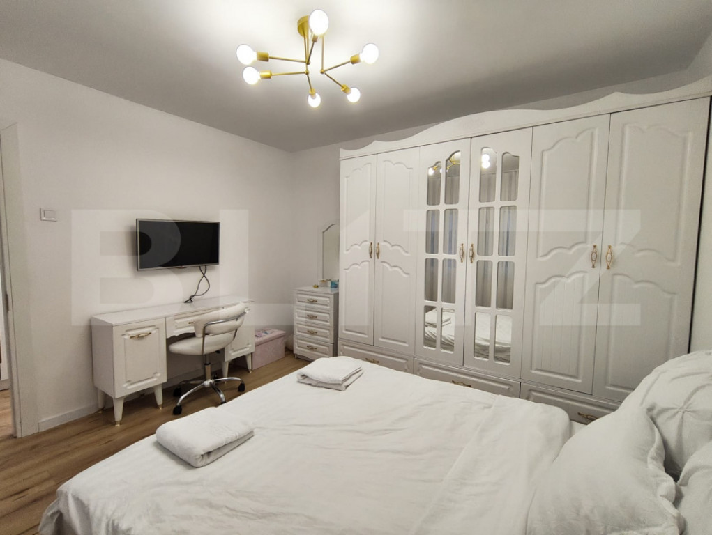 Apartament spatios, 3 camere, 2 bai, 2 balcoane, Rogerius ??