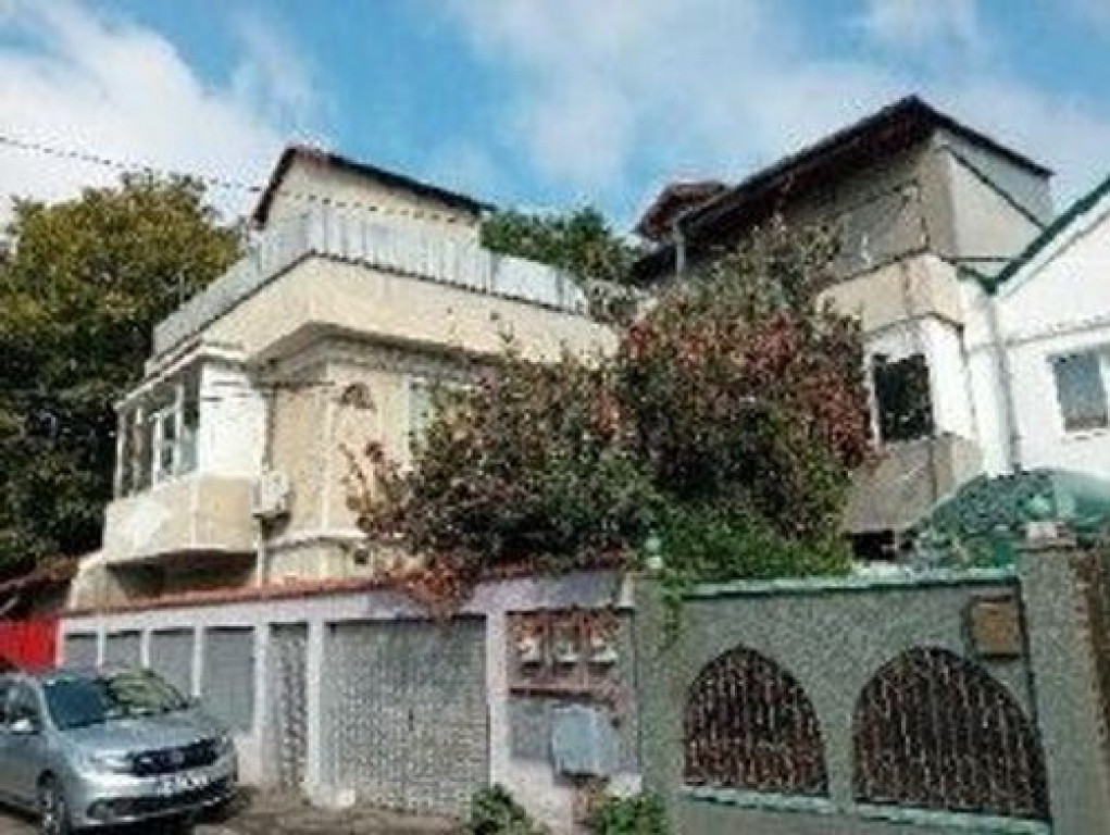 Casa si teren Cota parte 1/8, Bucuresti, ID: R2822095