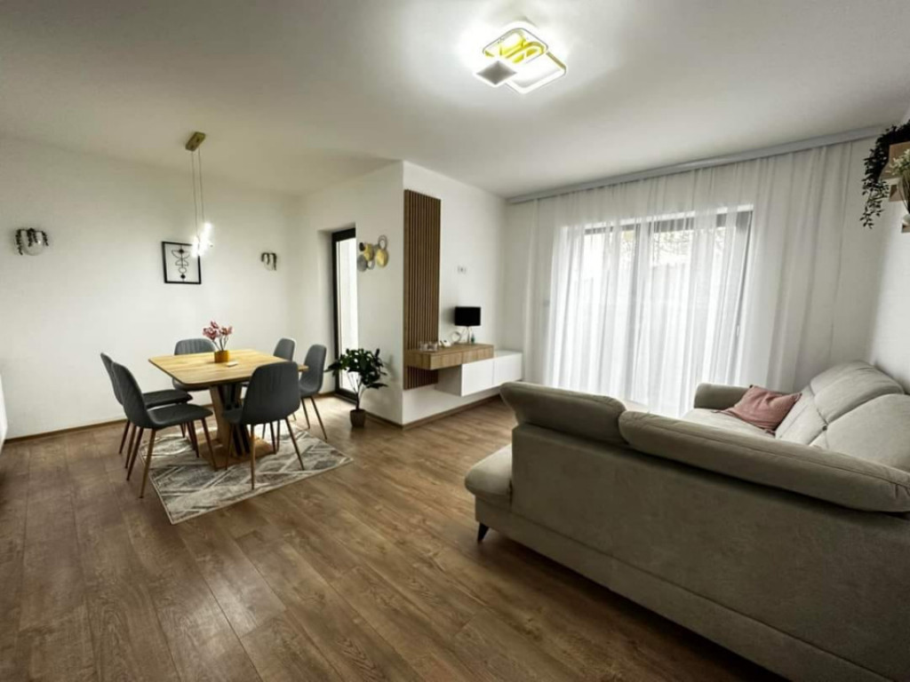 Casă cu 4 camere de vânzare Trivale, Campilui | mobilata s