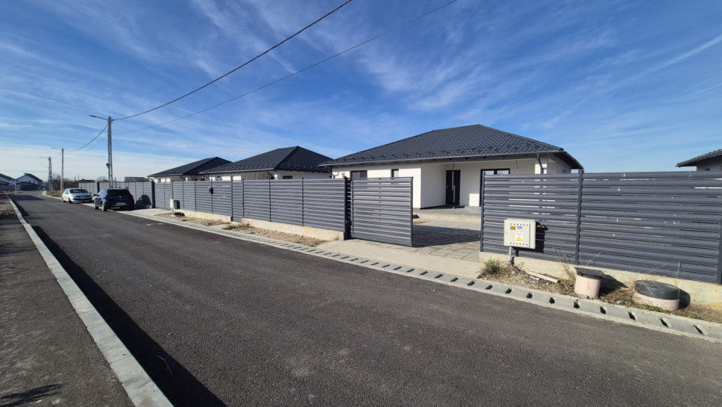 Case 4 camere TiP PARTER Bradu | 400 mp teren