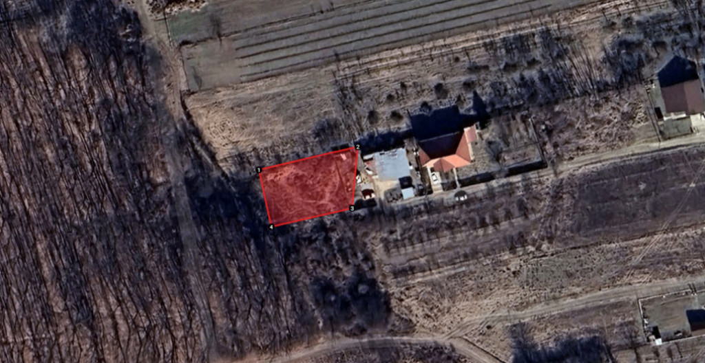 Teren de vânzare în satul Hințești, lângă pădurea Mo?