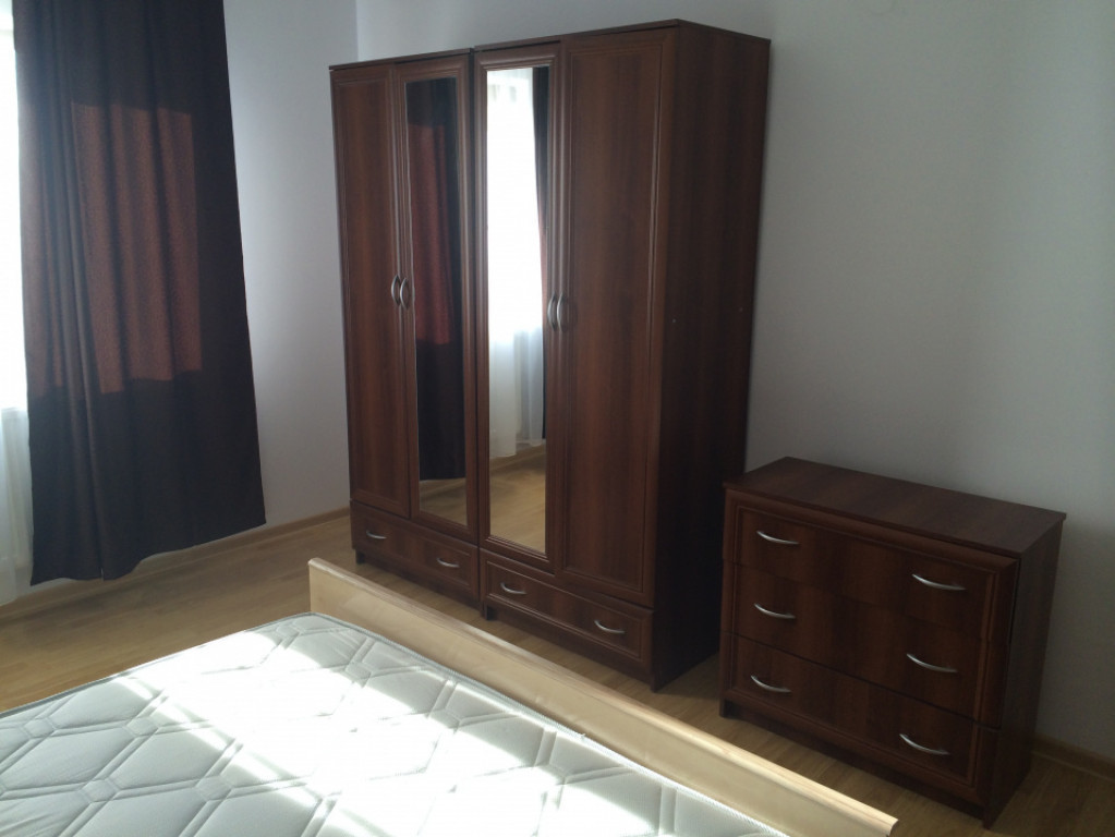 Ap 3 camere 2 baii cu doua dormitoare matrimoniale