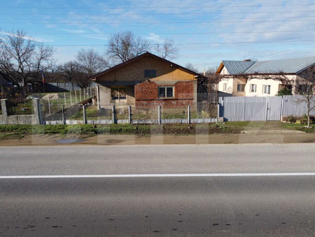 Casă spațioasă (120mp) la DN1A din cărămidă