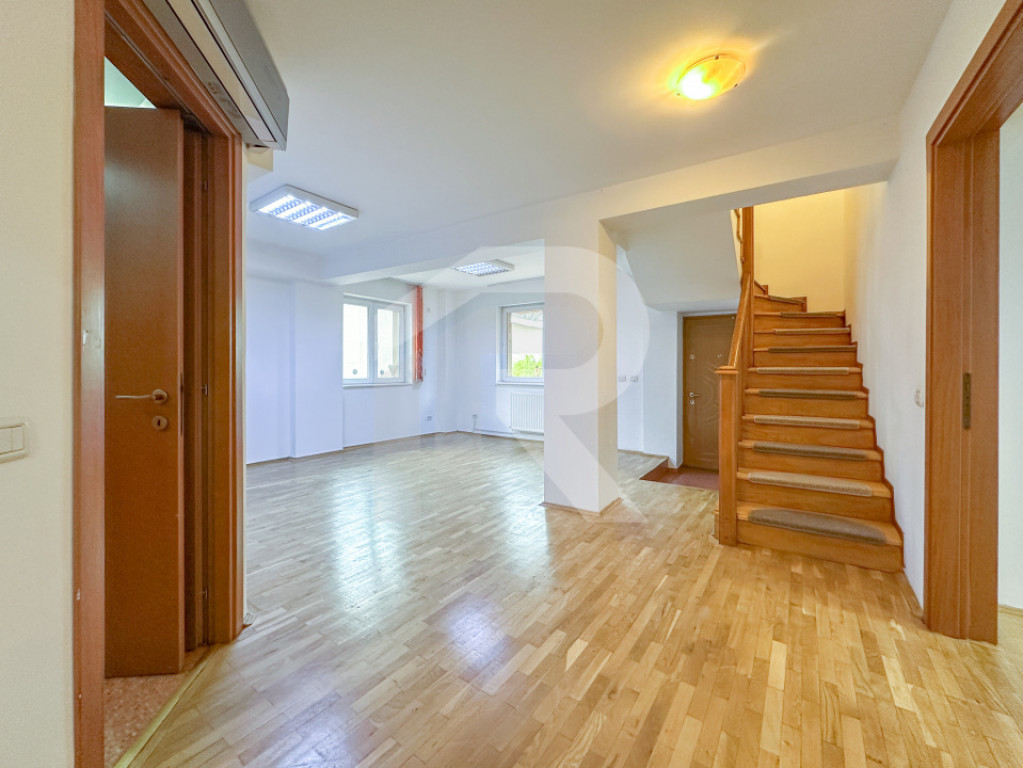 Comision 0, Obor - duplex, curte proprie - spatiu firmă/loc