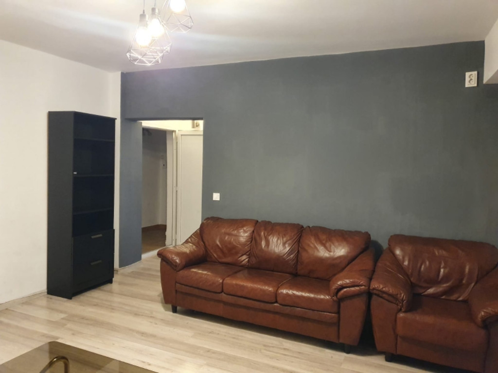 Inchiriez apartament 3 camere Sebastian