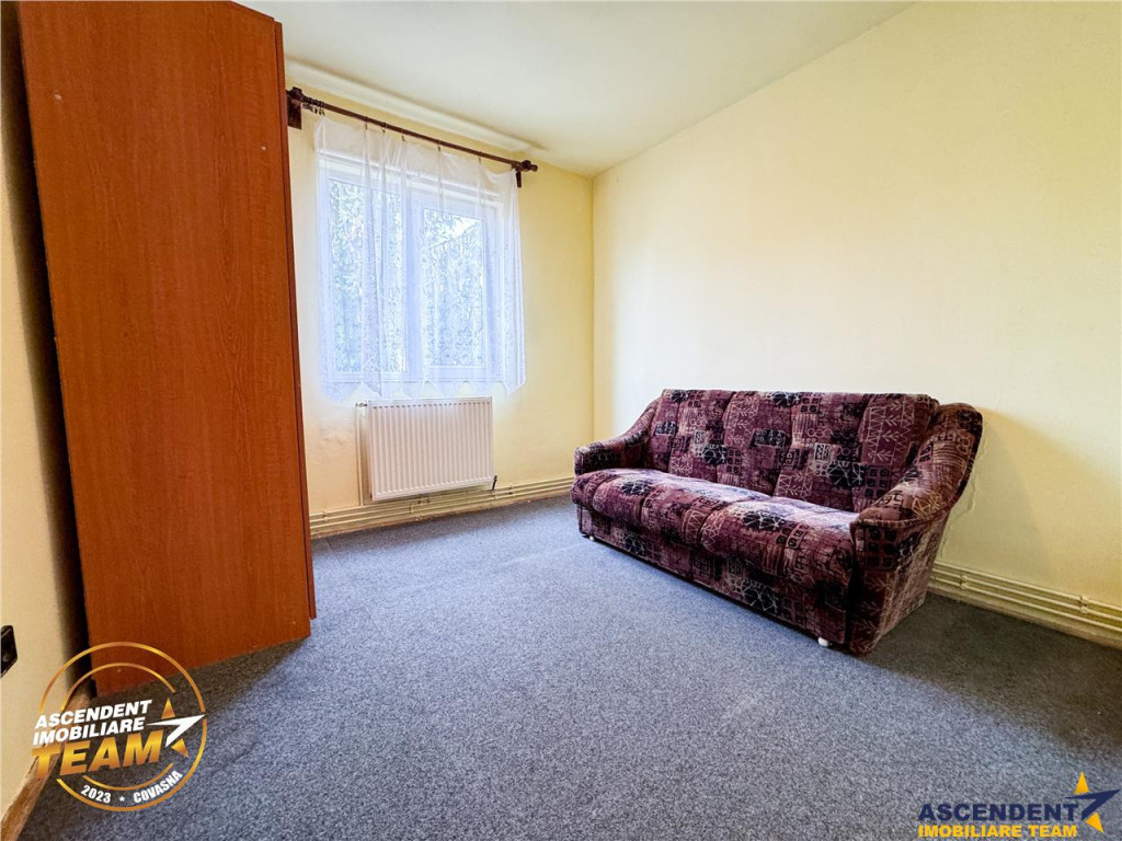 Camin primitor si luminos, 2 camere, terasa, facilitati, Sim