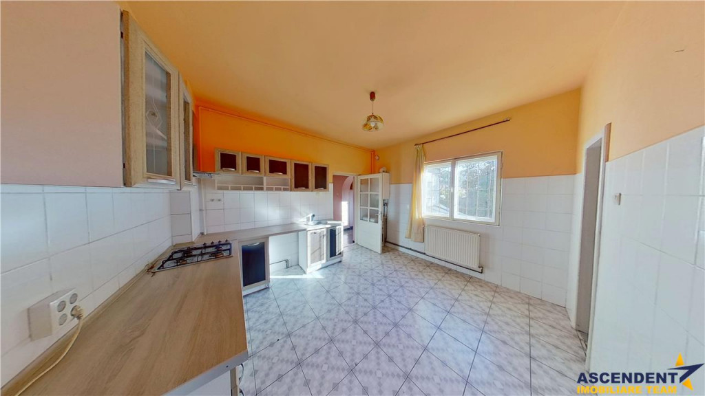 3D! Apartament in casa:recomandat locuinta sau business, Gar