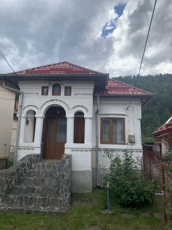 Casă Leresti, Arges, acces ușor către Câmpulung Muscel, barajul Râușor