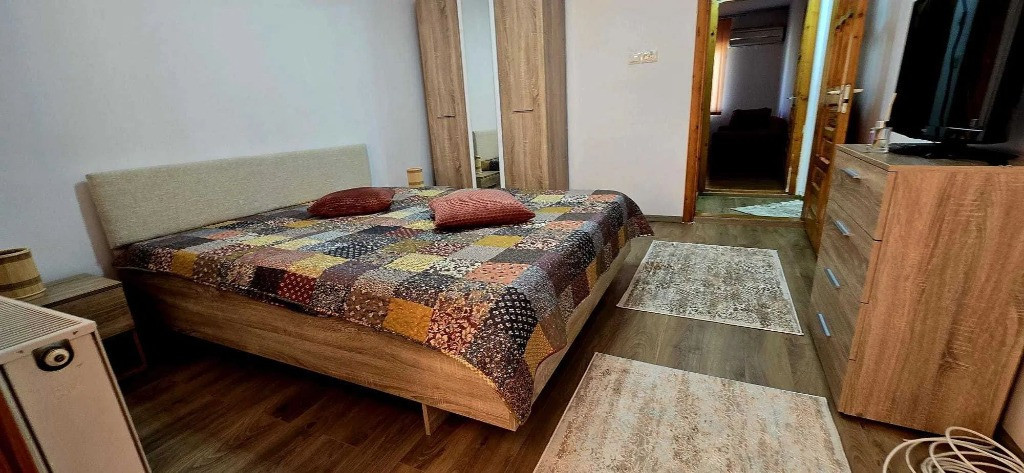 Proprietar,închiriez apartament3cam Târgoviște str.Vlad Tepes Micro 11