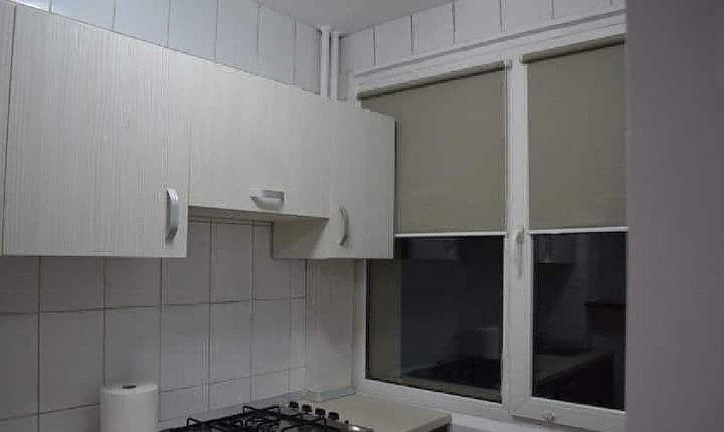 Dristor 2 si 1 fix la metrou etaj 3