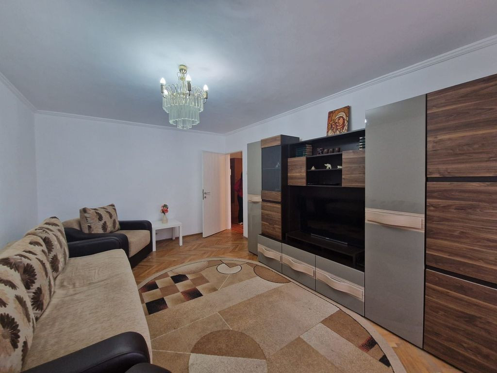 Apartament – zona Exercitiu, str. Dacia (lângă Spital...