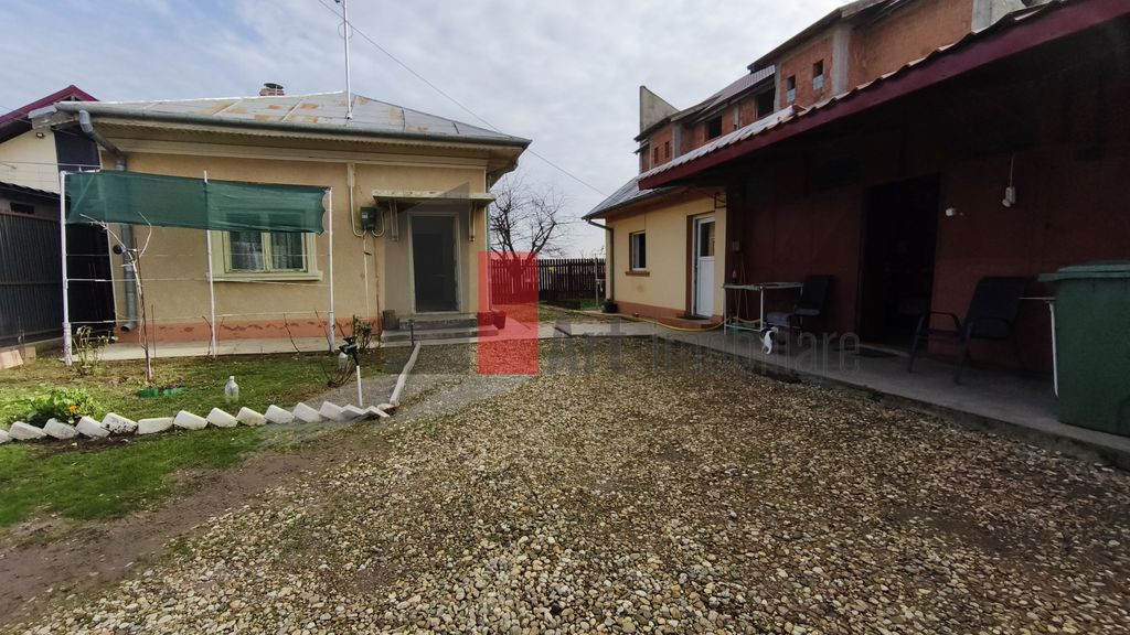 Casa curte cu teren 1600 mp Manolache