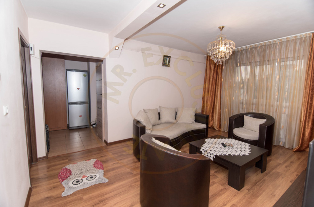 Apartament 3 camere Prundu - decomandat
