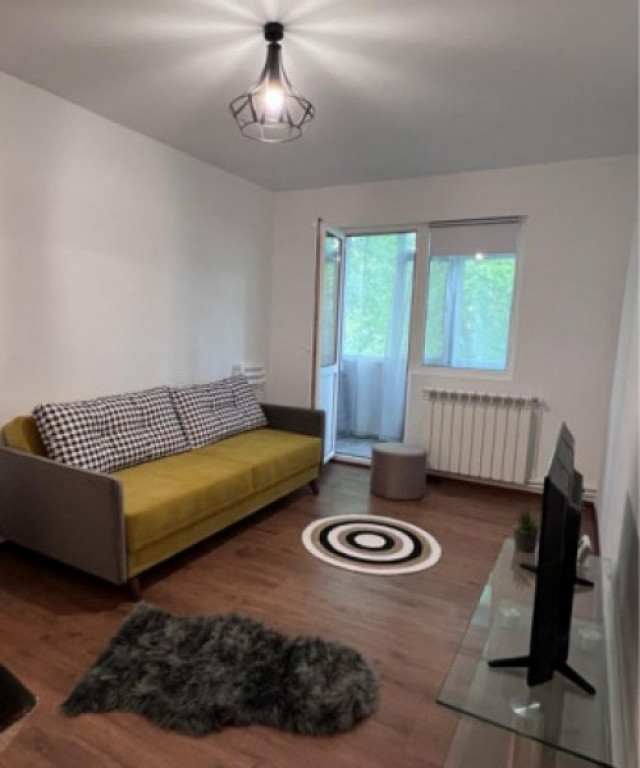 Apartament 3 camera / 60 mp / zonă km 5 / AC / centrala pr