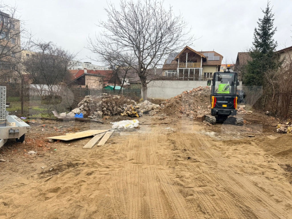 Oportunitate – Teren în oraș, zona Tractorul, 350 mp, co