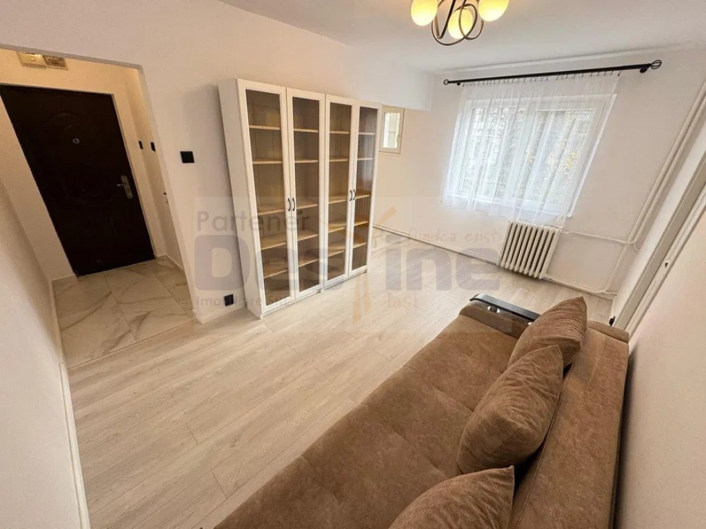 Apartament 3 camere-Decomandat- Bld. Poitiers