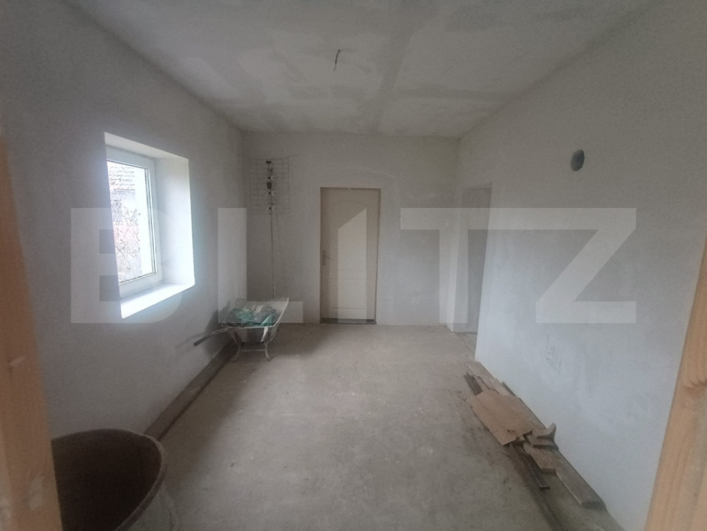 Casa de vanzare semifinisat 2 camere localitatea Pelisor