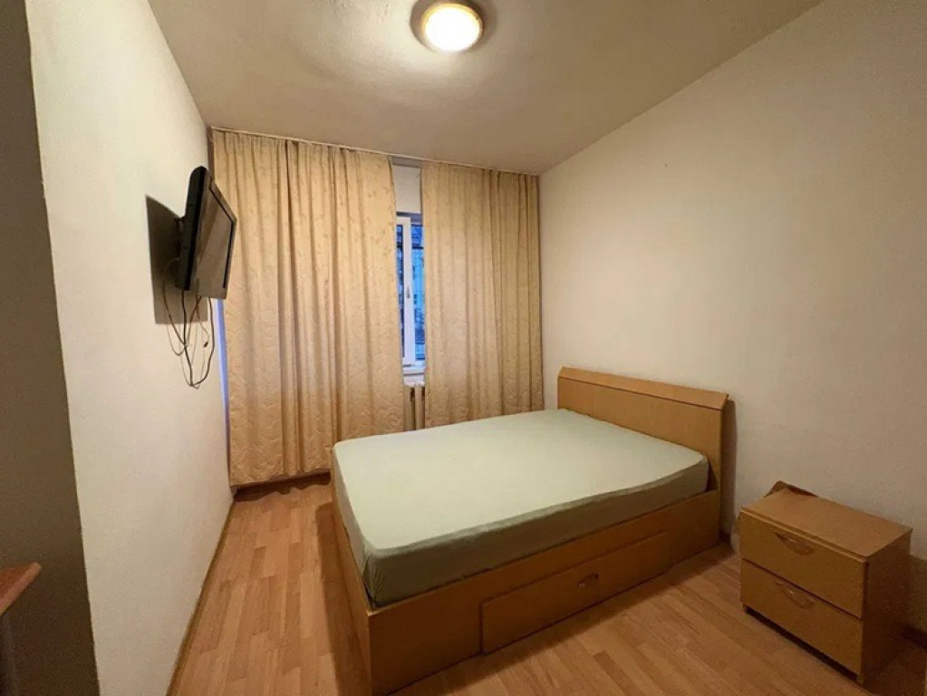 Apartament 3 camere de inchiriat zona Casa de Cultura, CENTRALA GAZ