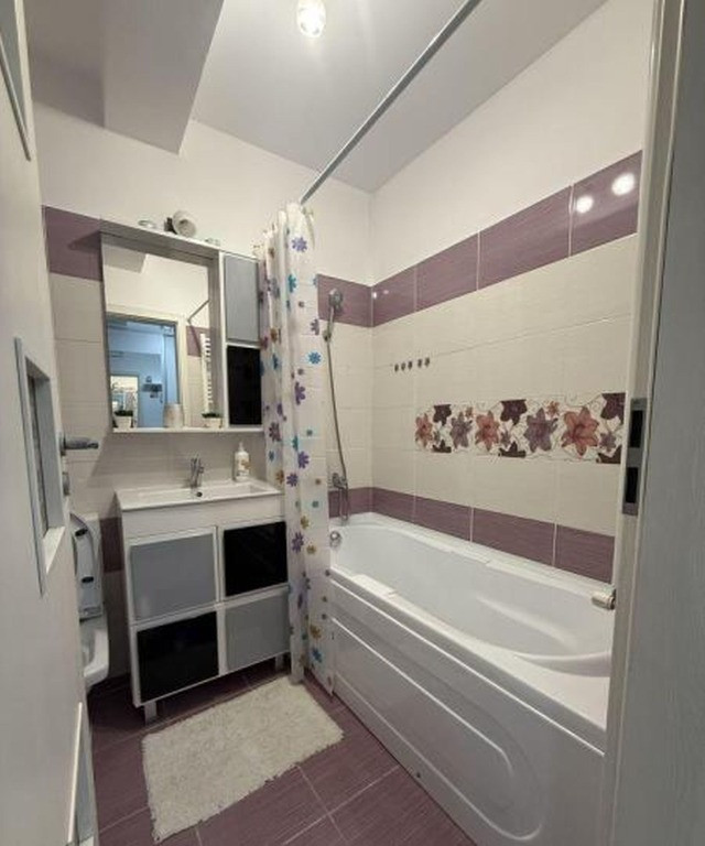 Berceni etaj 2 postalionului.