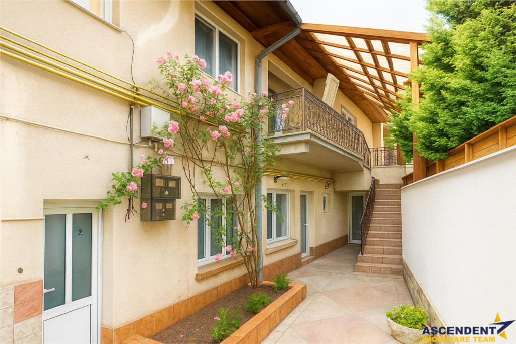 Apartament in vila,3 camere,90 mp utili,zona de case,acces s