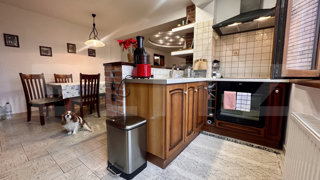 4 camere, apartament centru civic, etaj 1, renovat și mobil