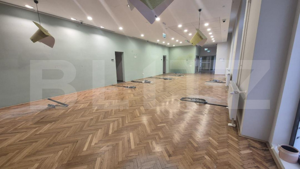 Inchiriere sediu bancar, 284 mp, zona ultracentrala