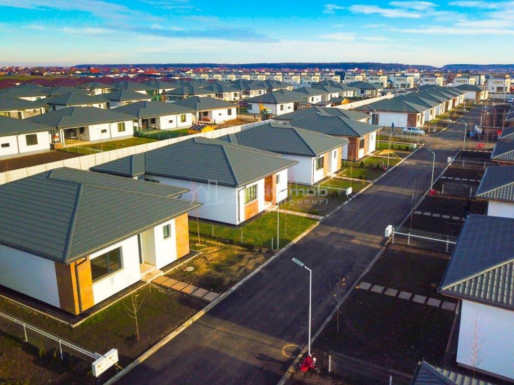 Casa complex -Corbeanca-Tamasi- 4 camere - 2 bai - 121mp - 4