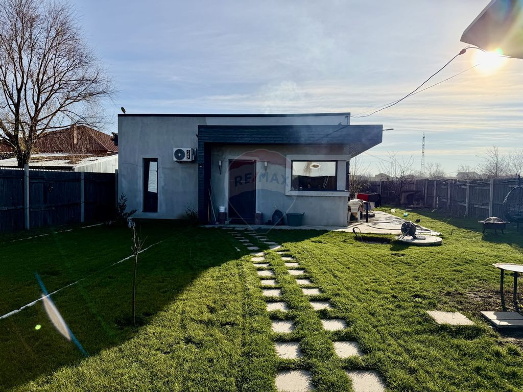 Casă noua cu 4 camere Zabala