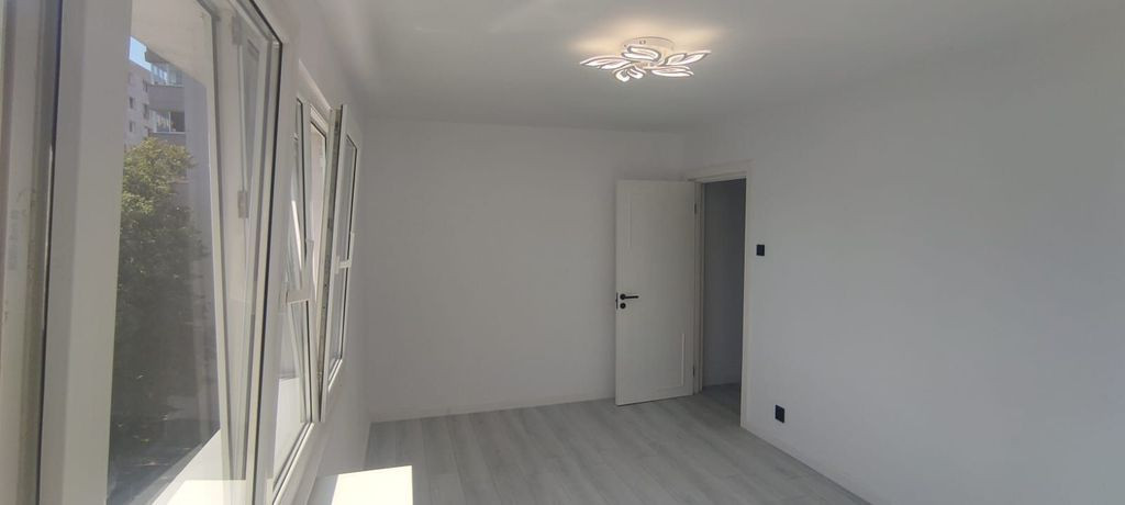 Apartament 3 camere Metrou Nicolae Grigorescu 67 mp