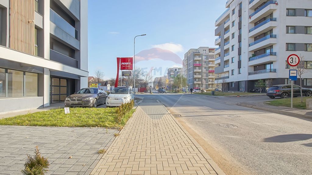 Garsoniera de închiriat, parcare subterana, etaj 1 | Zon...