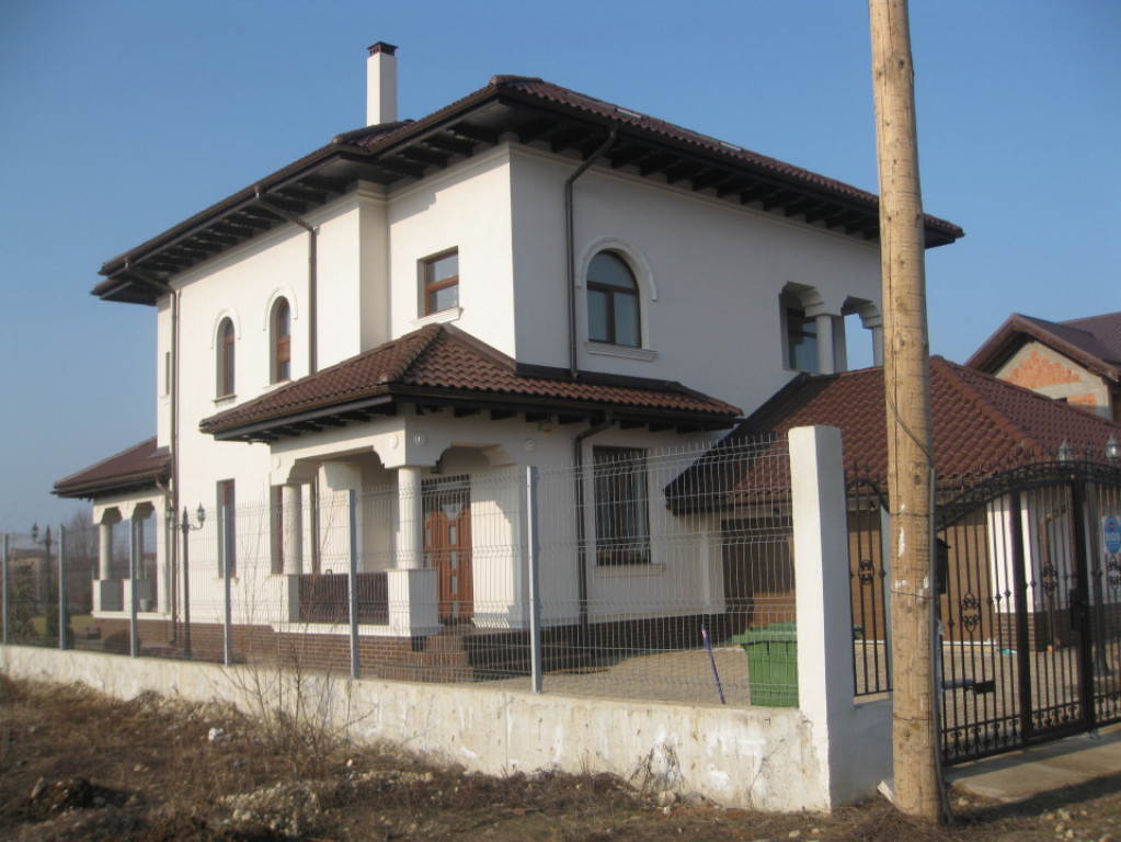 VILA OTOPENI - ZONA FERME| 5 CAMERE | 2 PARCARI | FINISAT...