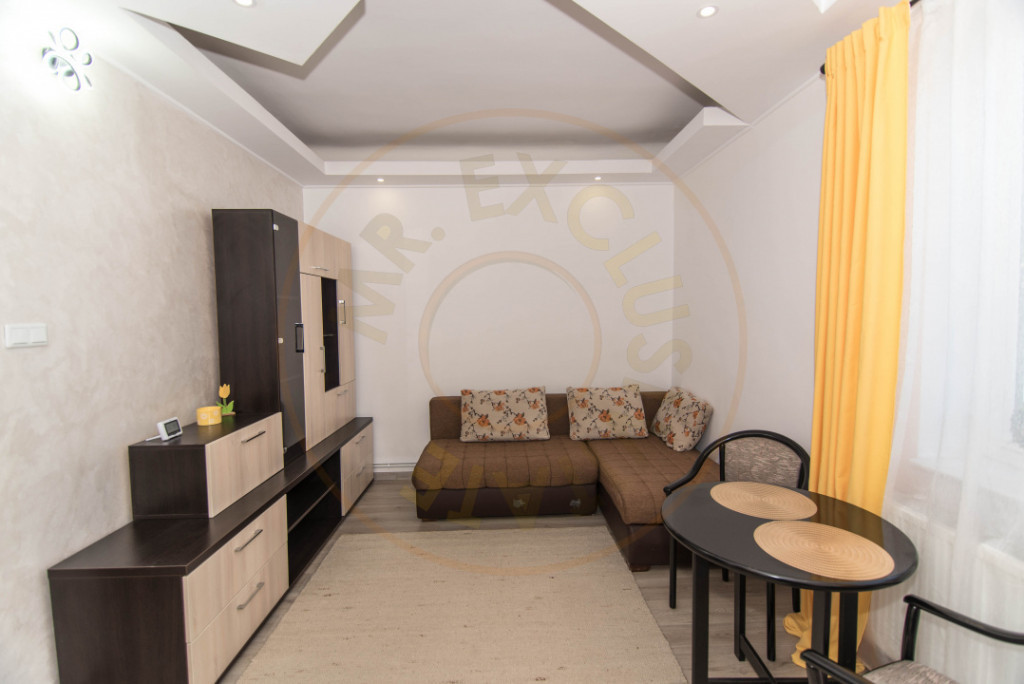 Garsoniera etaj 1, zona Traian, Pitesti