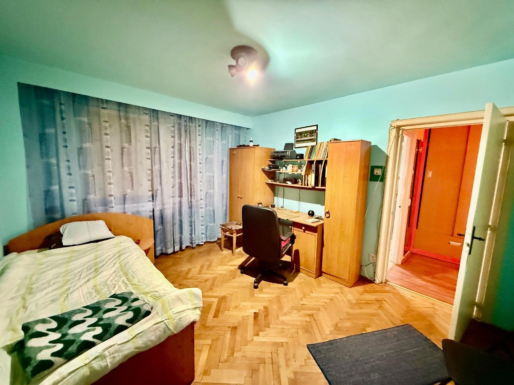 Apartament 2 camere, decomandat, etaj 1, Zona Marasti