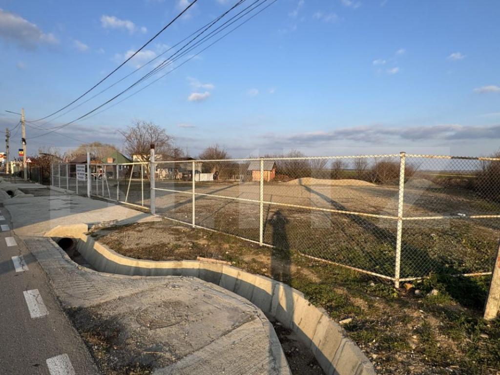 Teren intravilan 918 mp, deschidere 28 m – utilități la