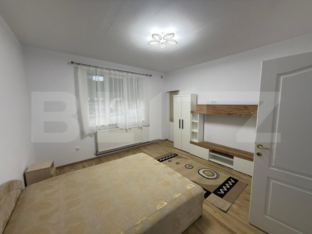 Apartament 2 camere, decomandat, zona semicentrala