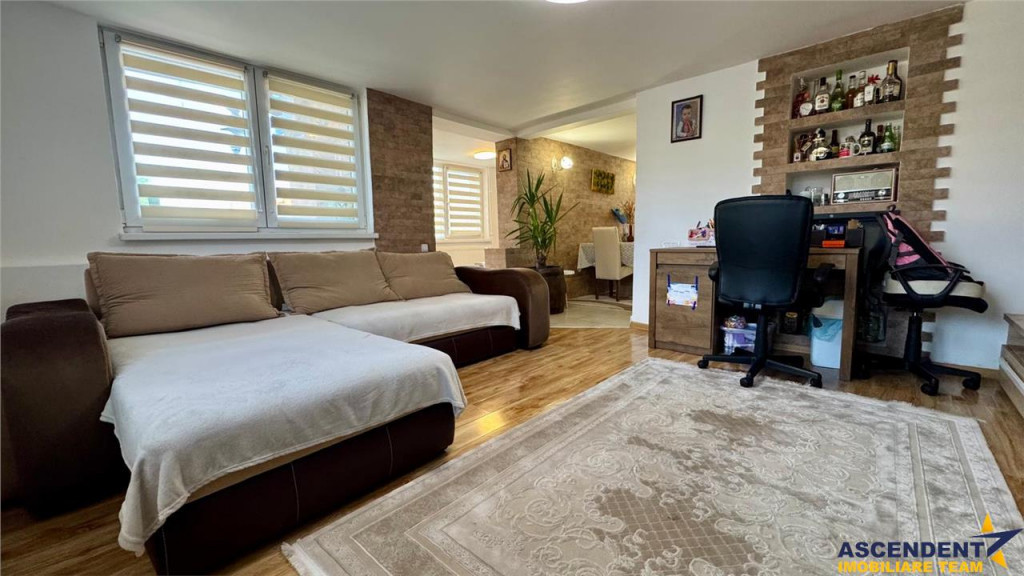 Pret avantajos-Casa individuala 146 mp 5 camere 238 mp teren