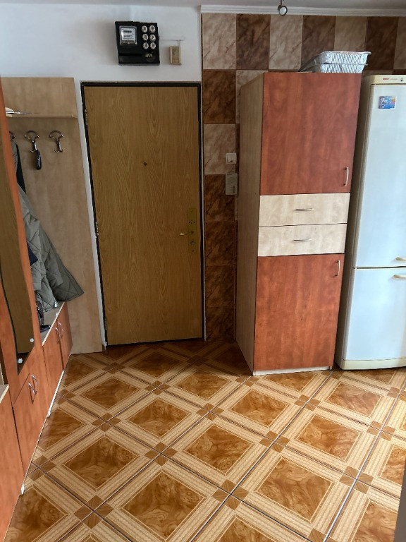 Inchiriez apartament 3 camere sector 4 bucuresti berceni