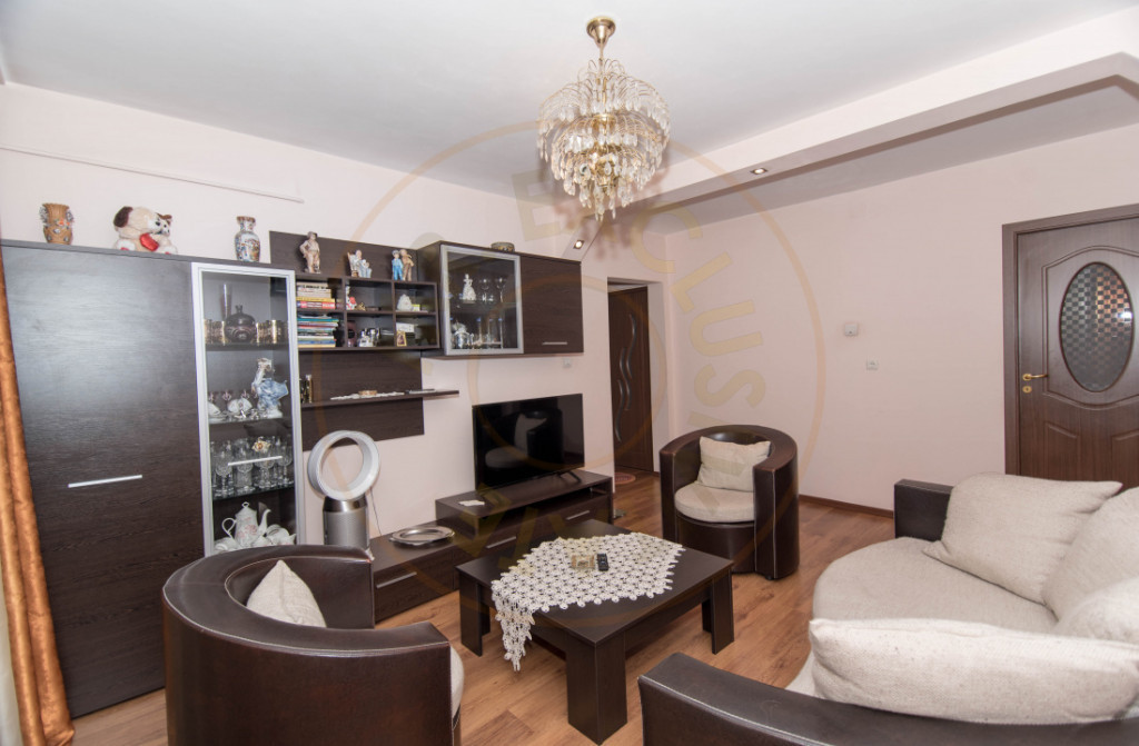 Apartament 3 camere renovat, mobilat, gata de mutat!