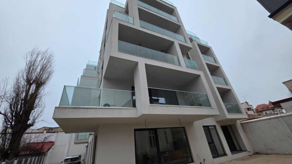 Apartament de vanzare 3 camere -imobil nou- zona Calarasi- S