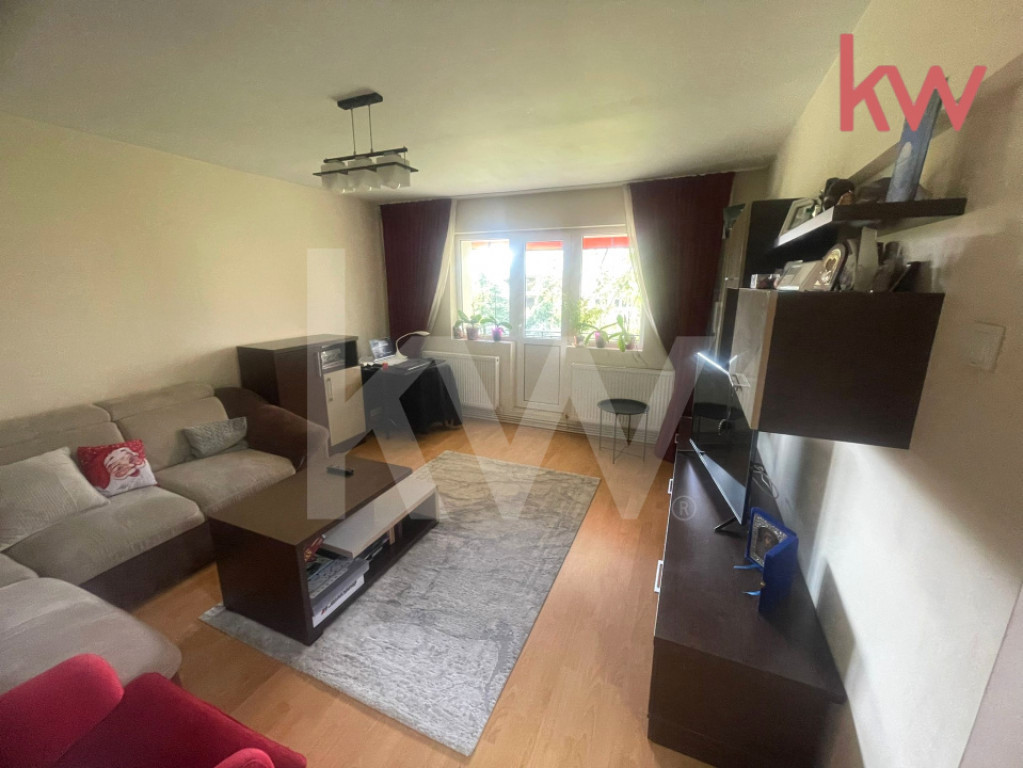 Apartament modern 3 Camere, Etaj 2, Centru