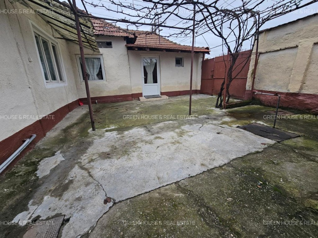 Apartament 3 camere, etaj 1, zona Bulevardul Dacia