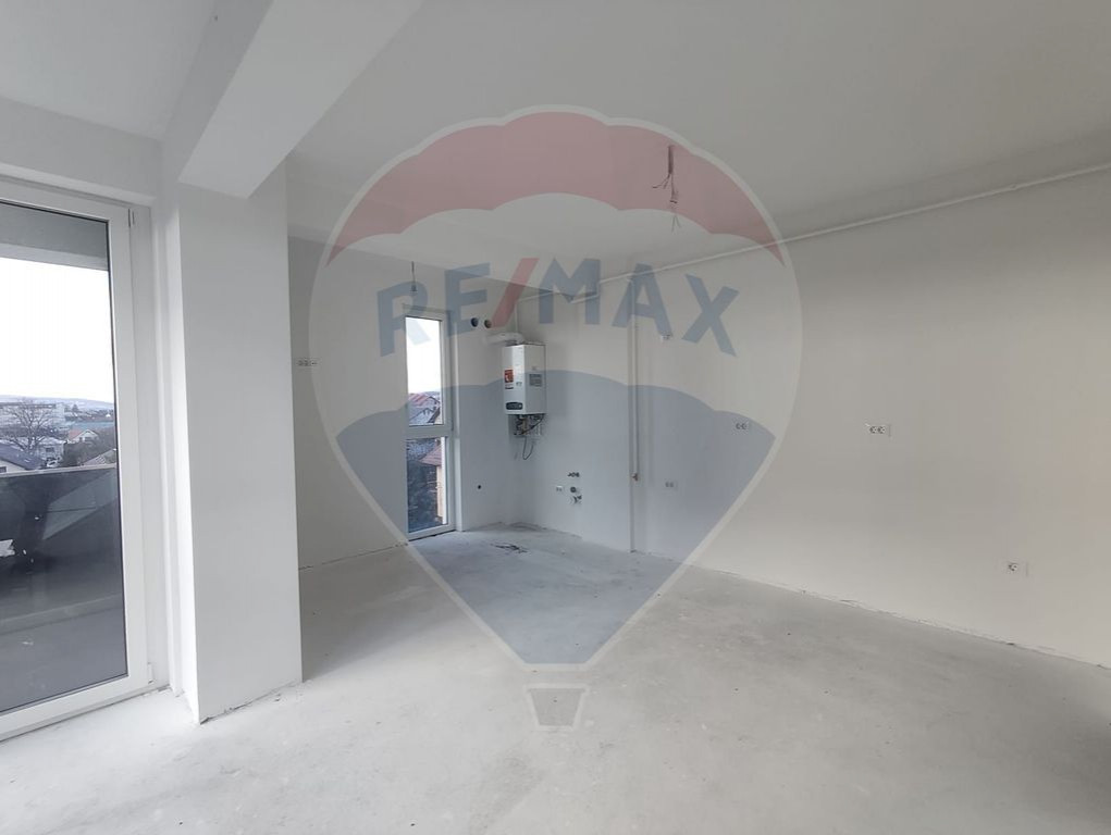 Apartament cu 3 camere în zona Burdujeni, plus loc de pa...