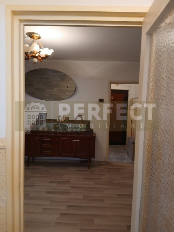 Apartament 2 camere SEMIDEC. etaj4,PRET 42999 euro