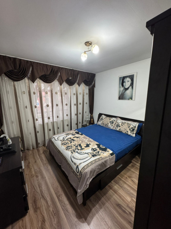 Casă 3 camere, curte generoasă, terase, parcare – zona O