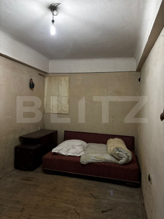 Apartament 1 cameră | Demisol înalt | Curte | Zonă centra