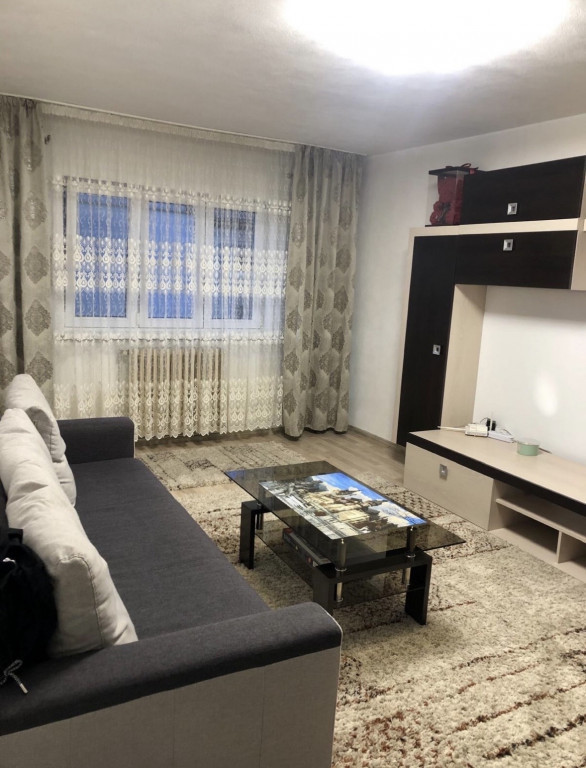 Apartament cu 2 camere, Cetate-Kaufland