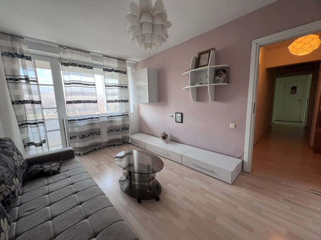 Apartament 3 camere,zona Balcescu