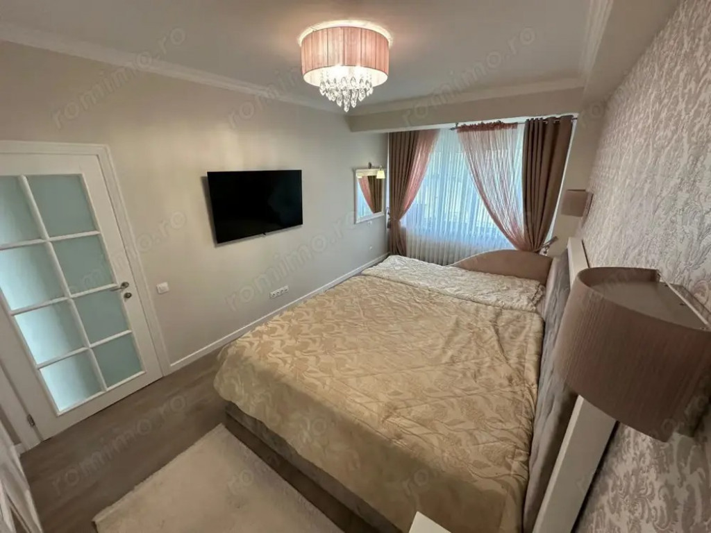 3 camere zona Drumul Taberei