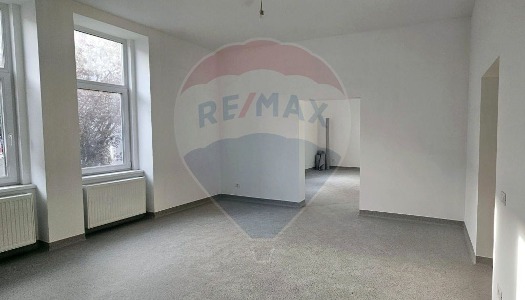 Spațiu comercial pe strada Elena Ghiba Birta