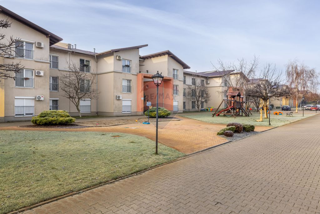 Apartament 2 camere de închiriat + loc parcare în zona ...